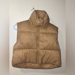 Cropped puffer vest